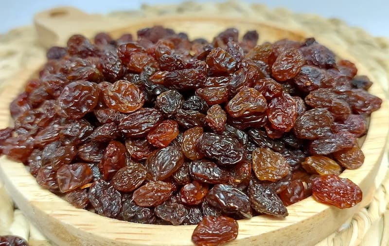 فروش انواع کشمش پلویی سیاه در تاکستان