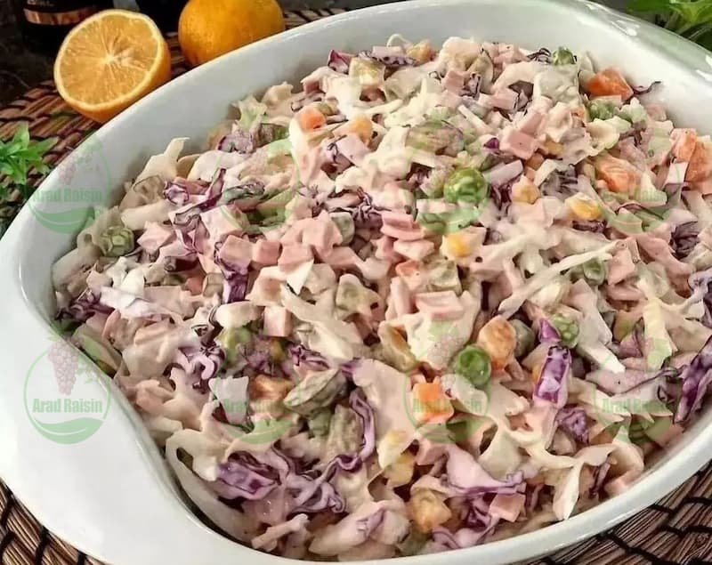 برای تهیه سالاد از چه نوع کشمشی استفاده کنیم؟